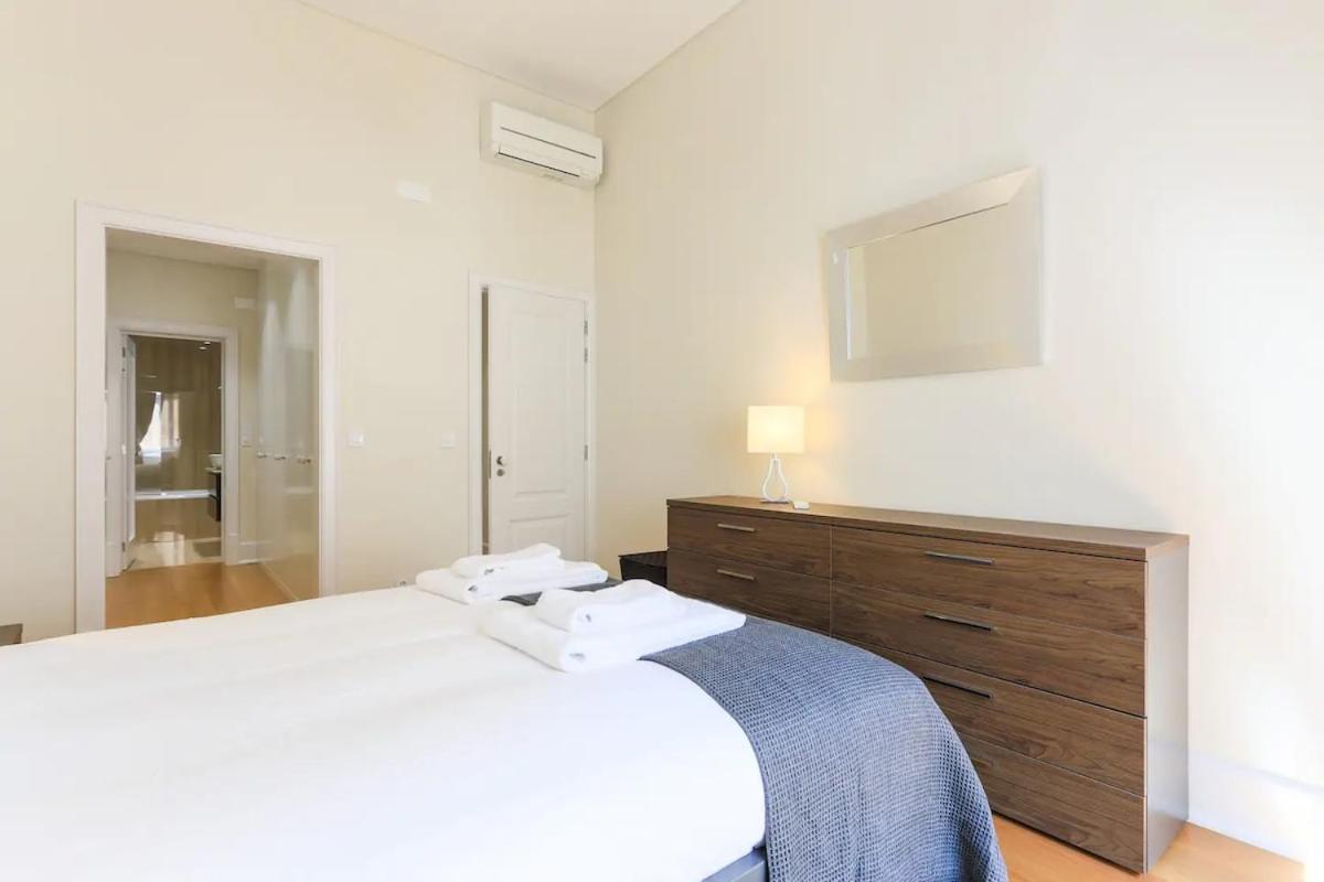 Vibrant Heart Of The 2br Lisbon