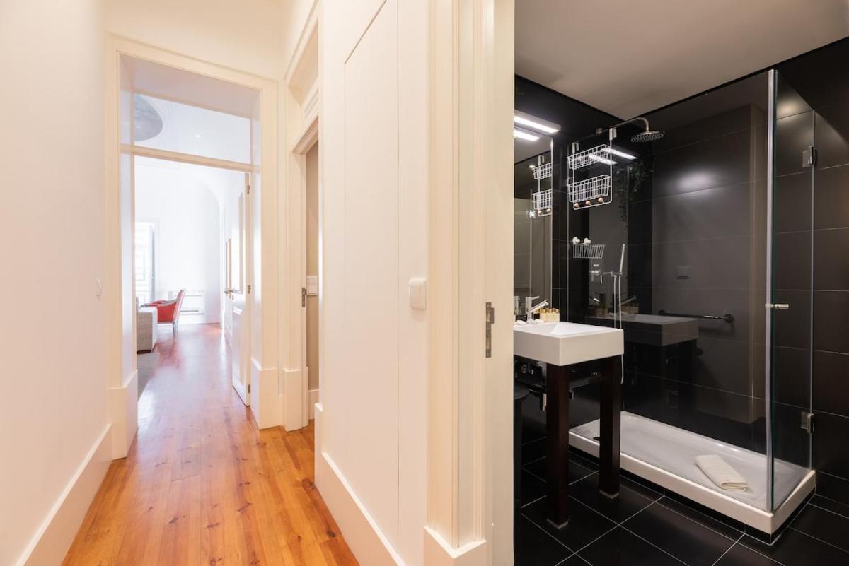 Apartment Bica Contemporary Historic 2 Bedroom Lisbon