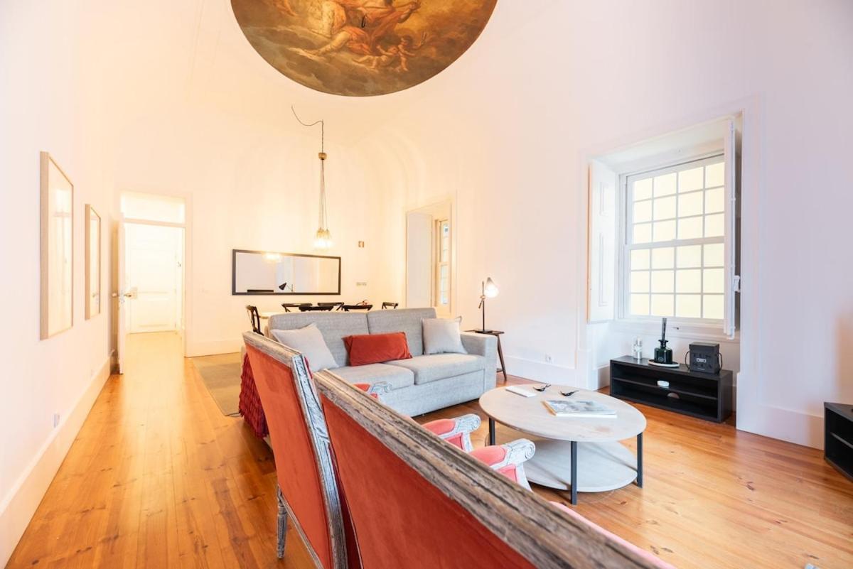 Bica Contemporary Historic 2 Bedroom Apartment Lisbon