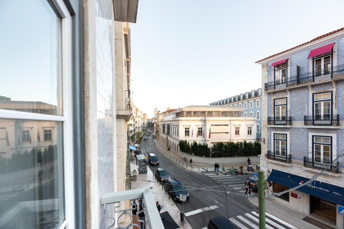 Bica Contemporary Historic 2 Bedroom Apartment *