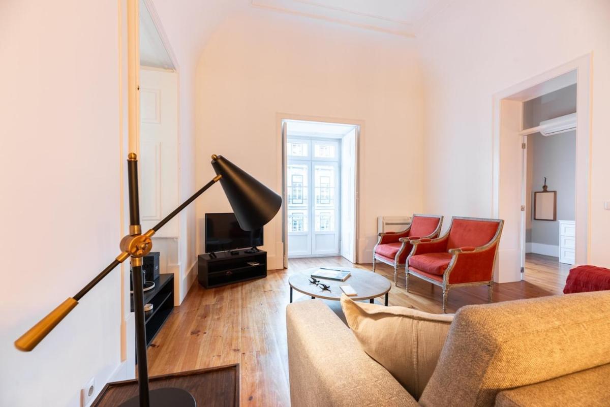 Apartment Bica Contemporary Historic 2 Bedroom Lisbon