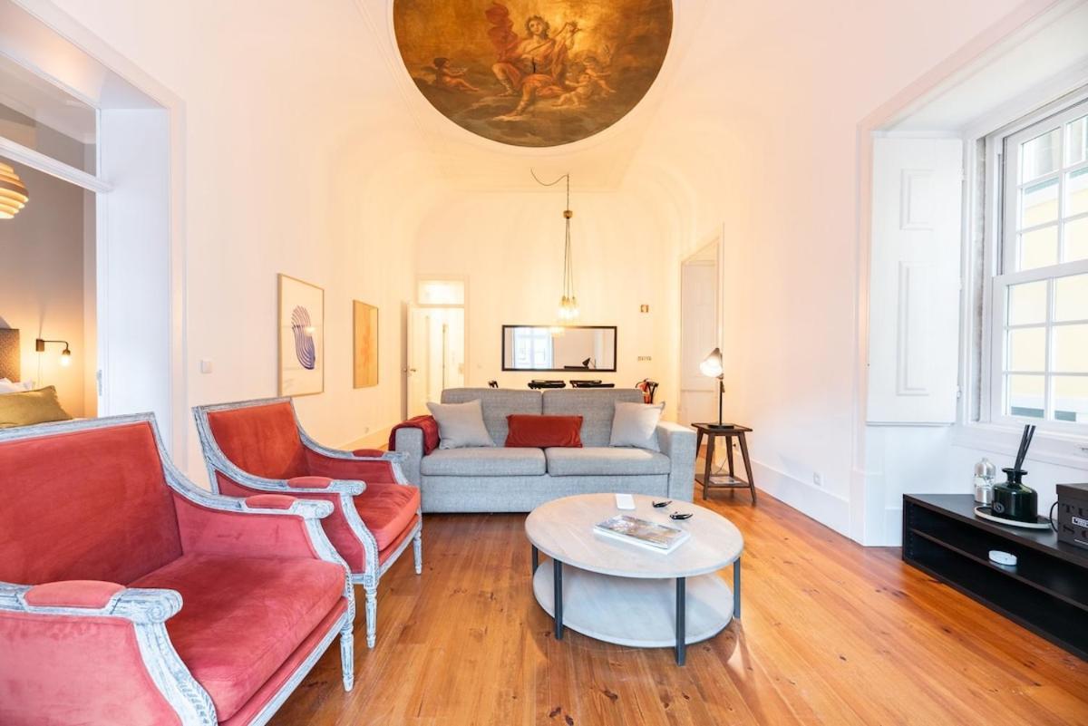 Bica Contemporary Historic 2 Bedroom Apartment
