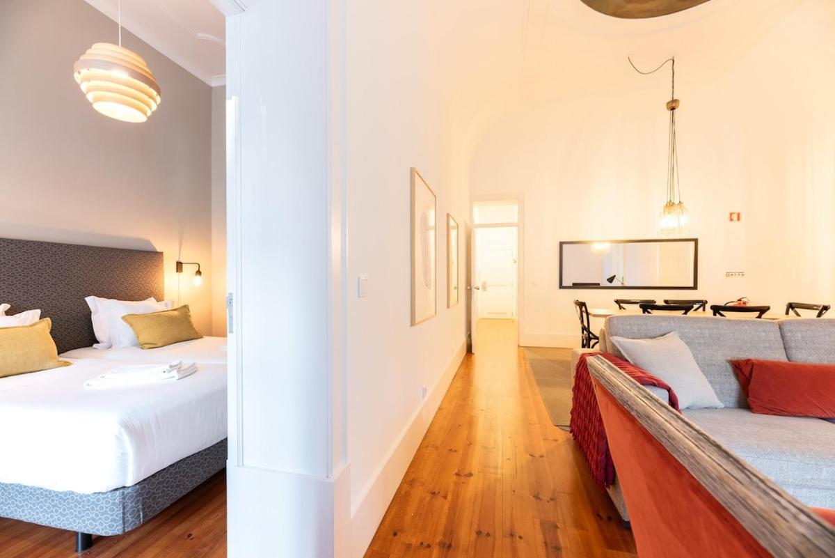 Bica Contemporary Historic 2 Bedroom Apartment Lisbon