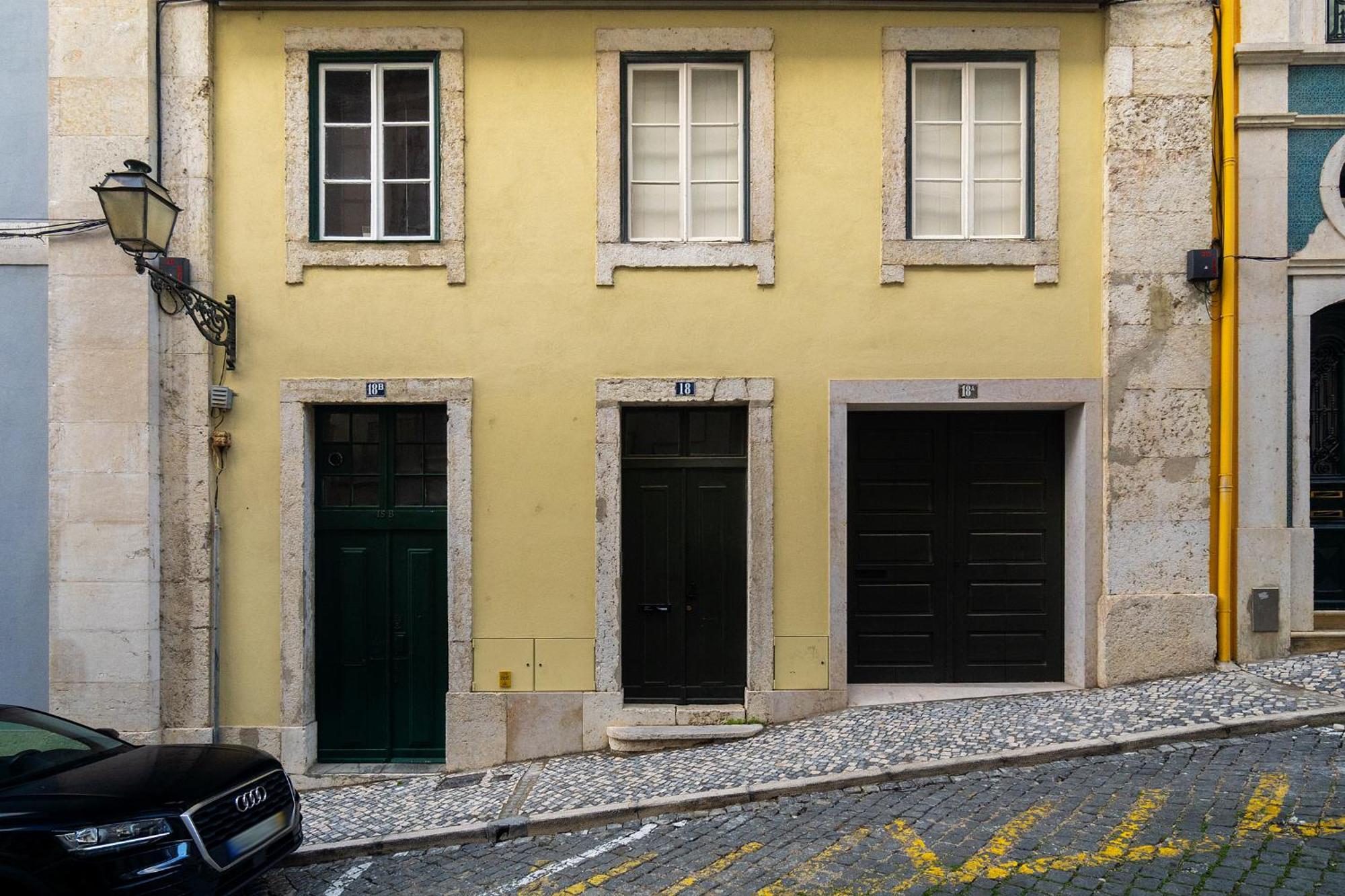 Whome Ultimate Stay! Mid-term Duplex With Terrace Apartment Lisbon