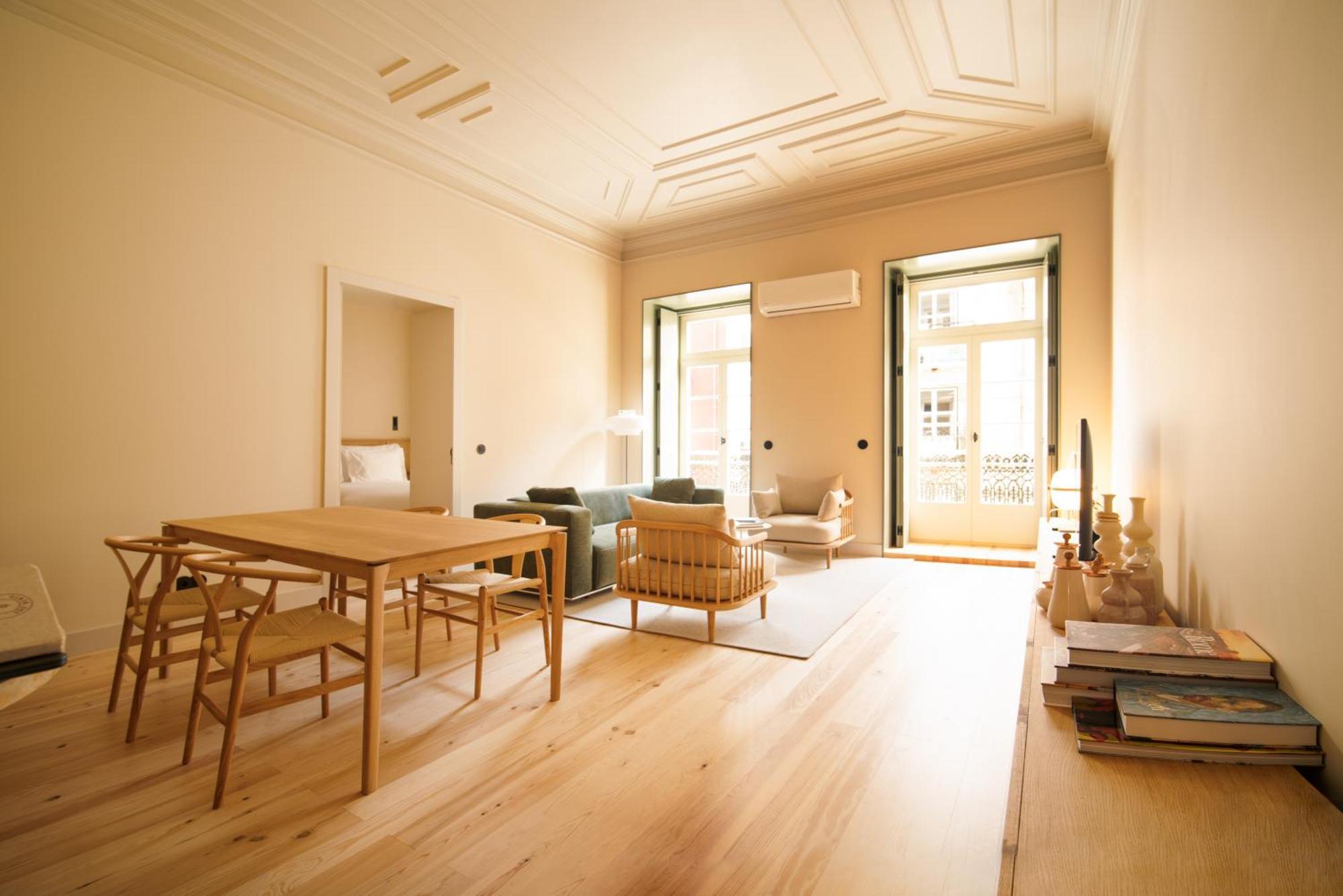 The Verse Aparthotel