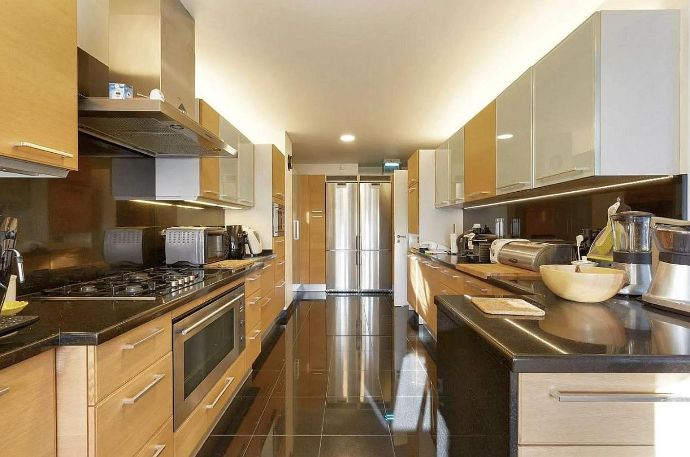 Elegant Flat *