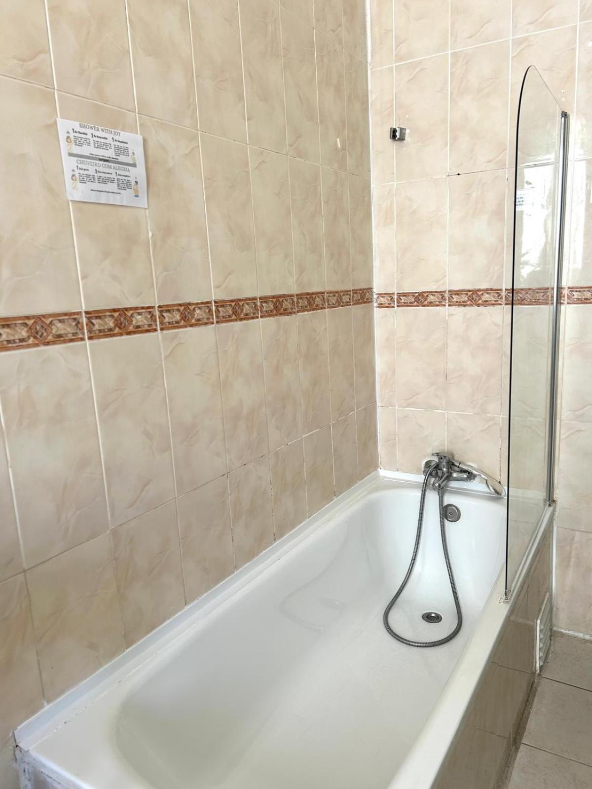Guest house In Palmira Shared For Surf Lovers Lisbon
