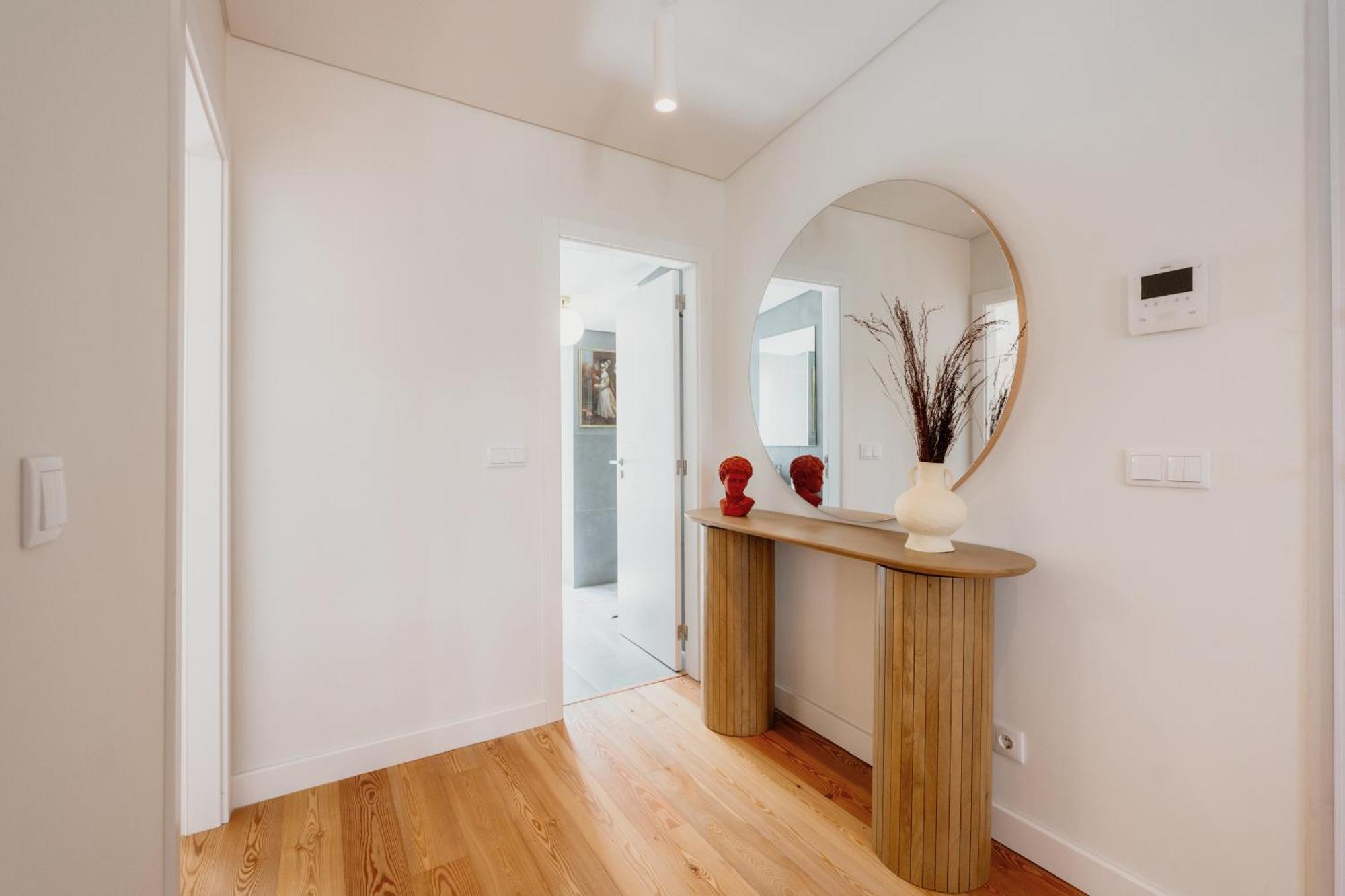 Orange House - Stunning One-bedroom 2e Apartment Lisbon