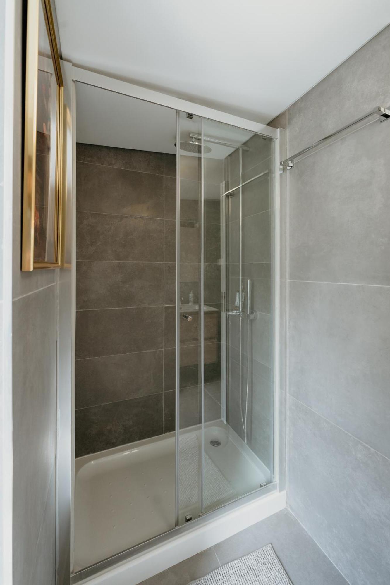 Orange House - Stunning One-bedroom 2e