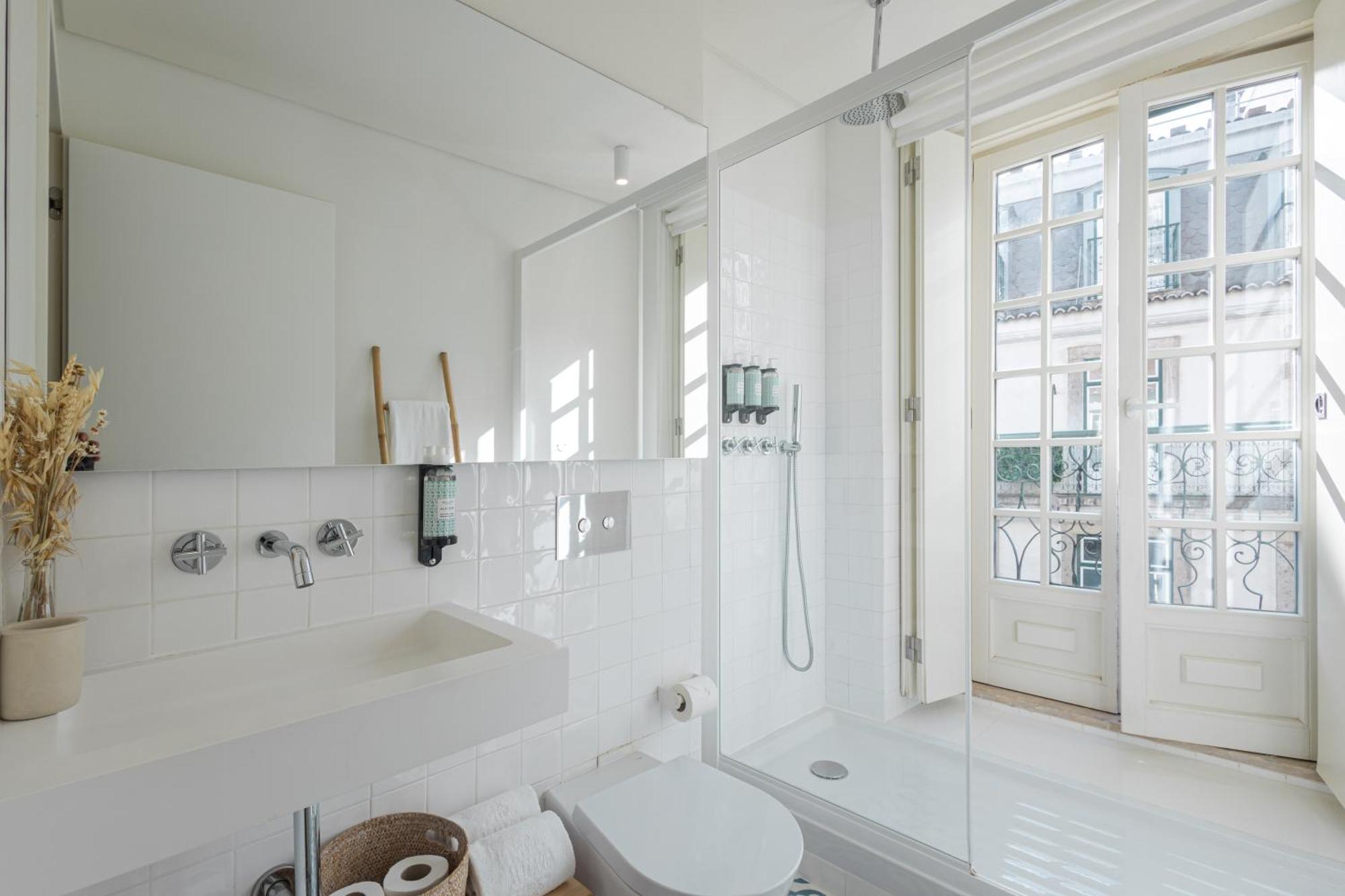Almaria - Officina Real | Chiado Lisbon