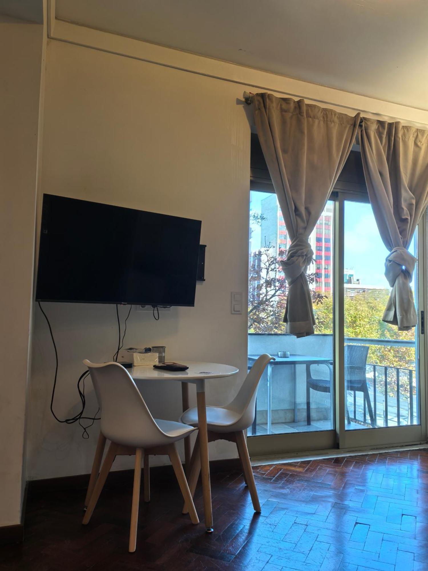 Republica83-lisbonhome Guest house