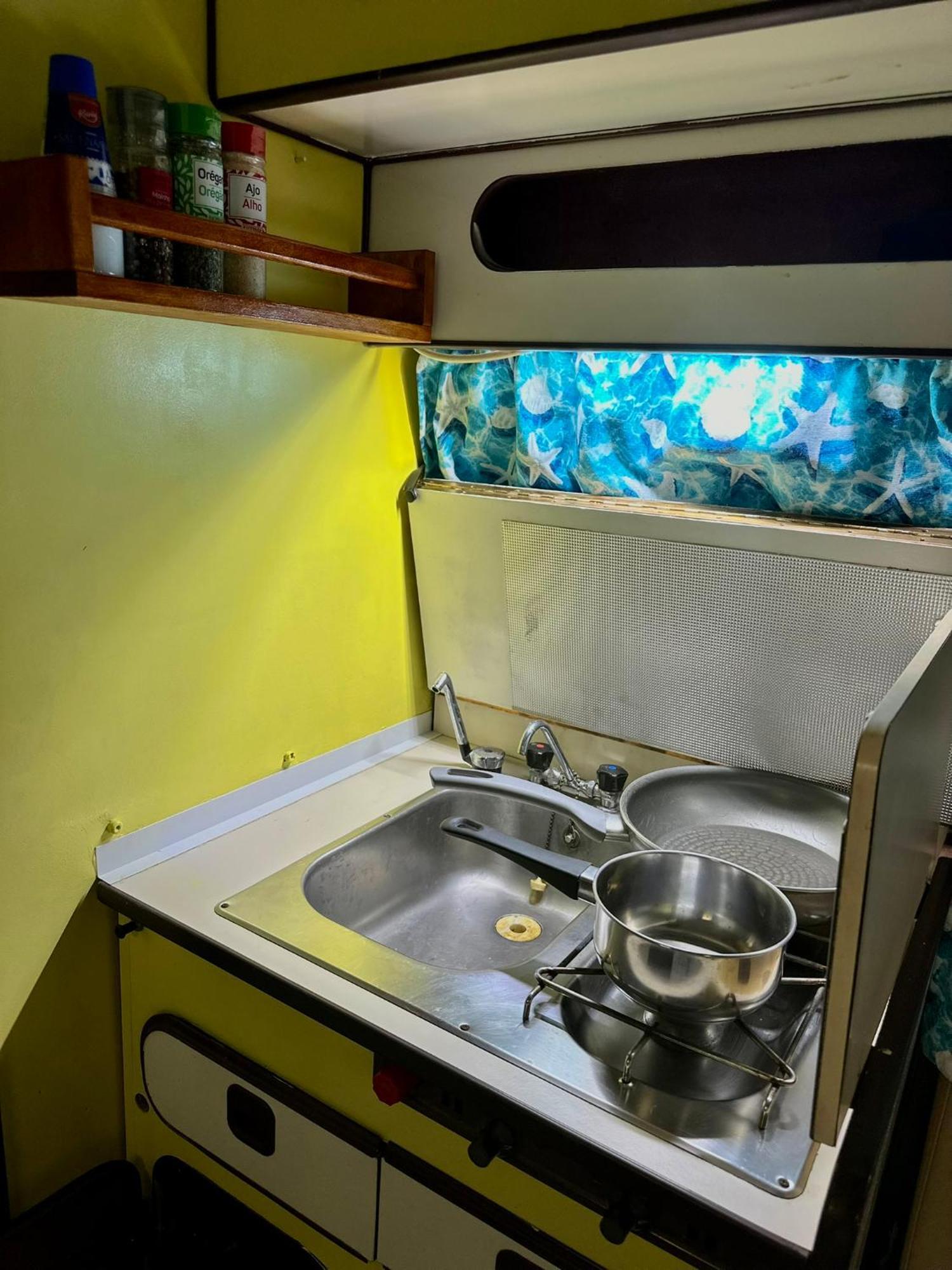 Campervan Sally Luxury tent *