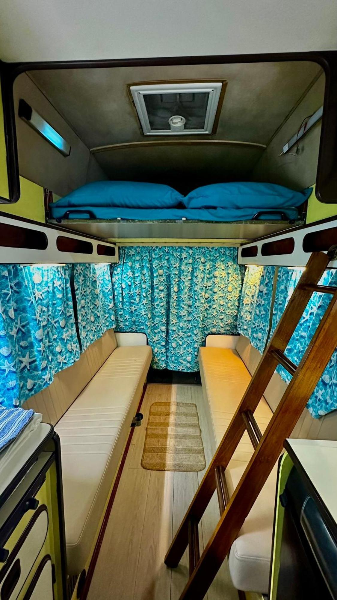 Luxury tent Campervan Sally *