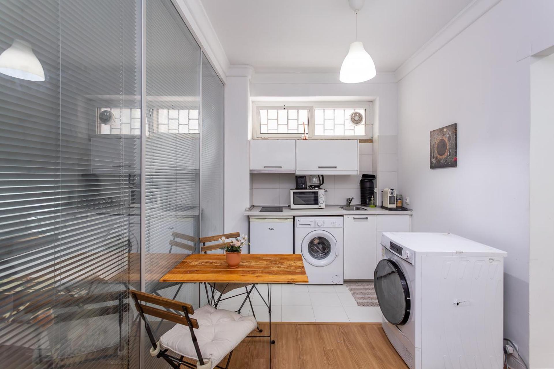 3 Apartment *