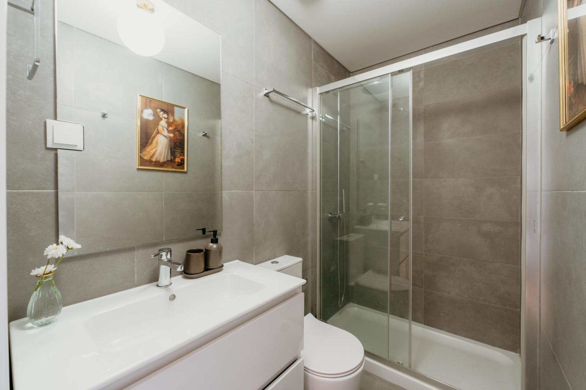 Orange House - Elegant Two-bedroom Rc E