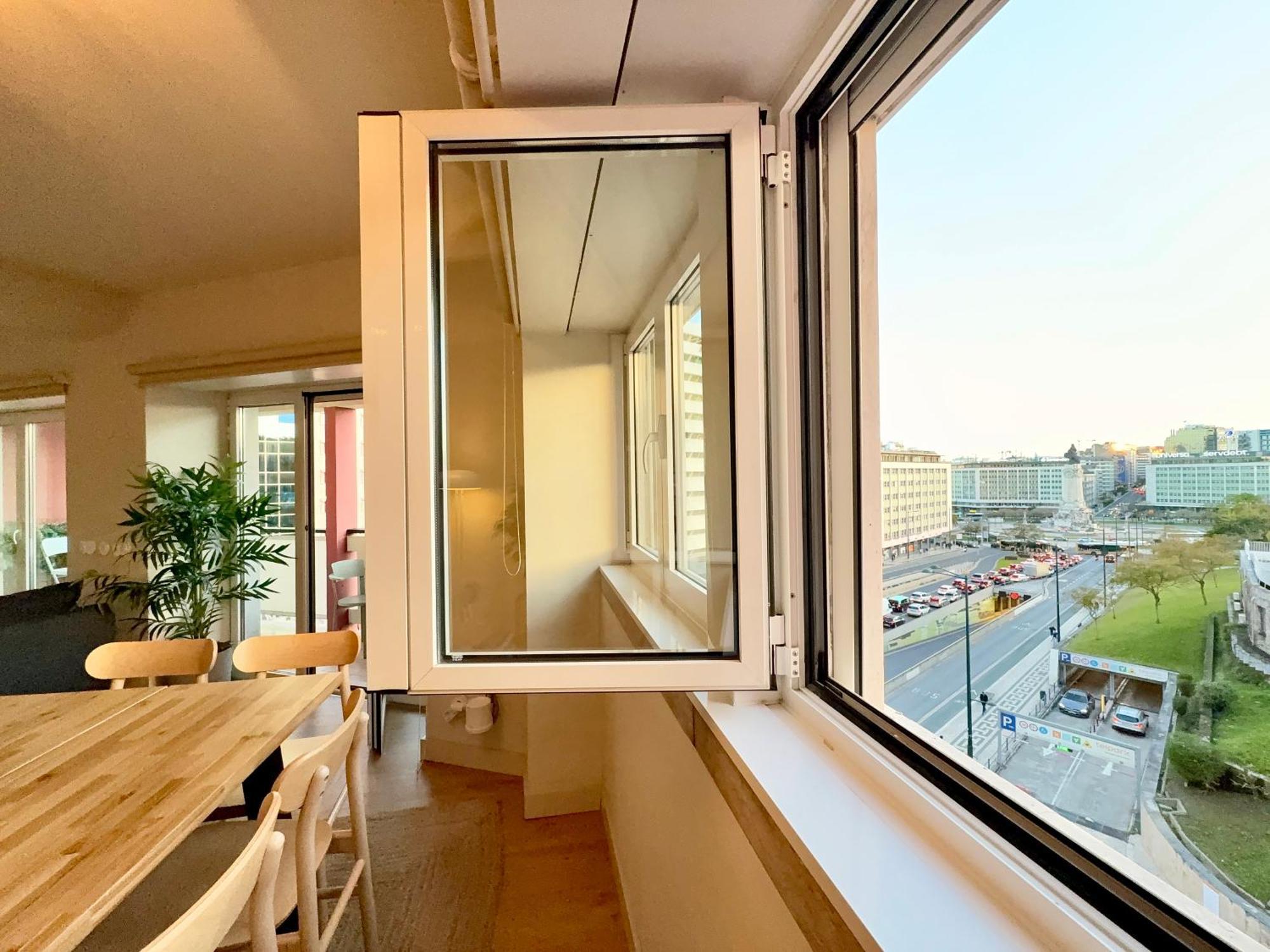 Out Marques Guest house Lisbon