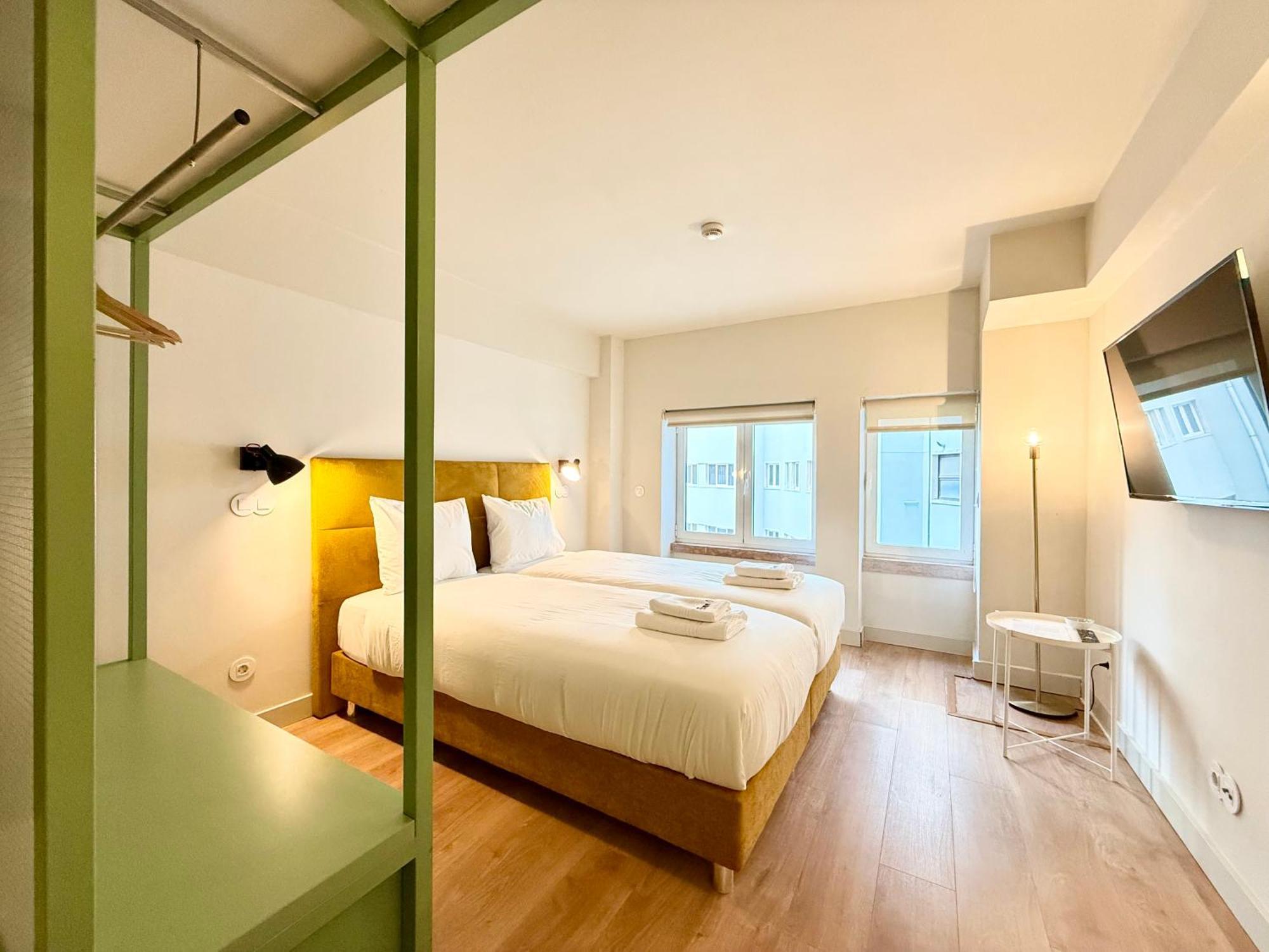 Out Marques Guest house Lisbon
