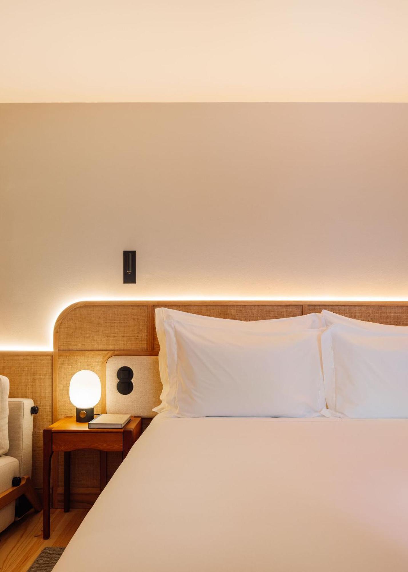 The Verse Aparthotel