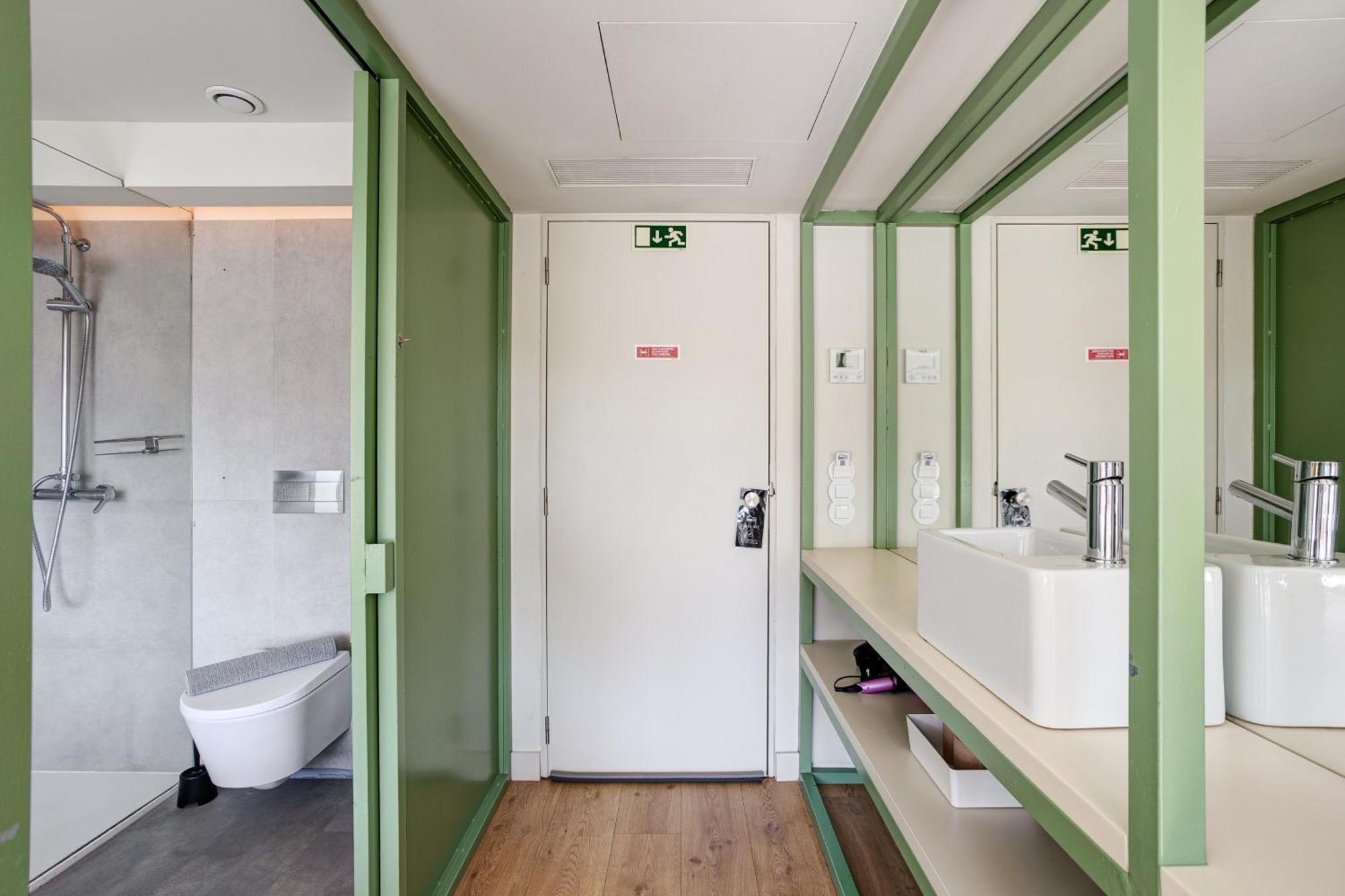 Out Marques Guest house Lisbon
