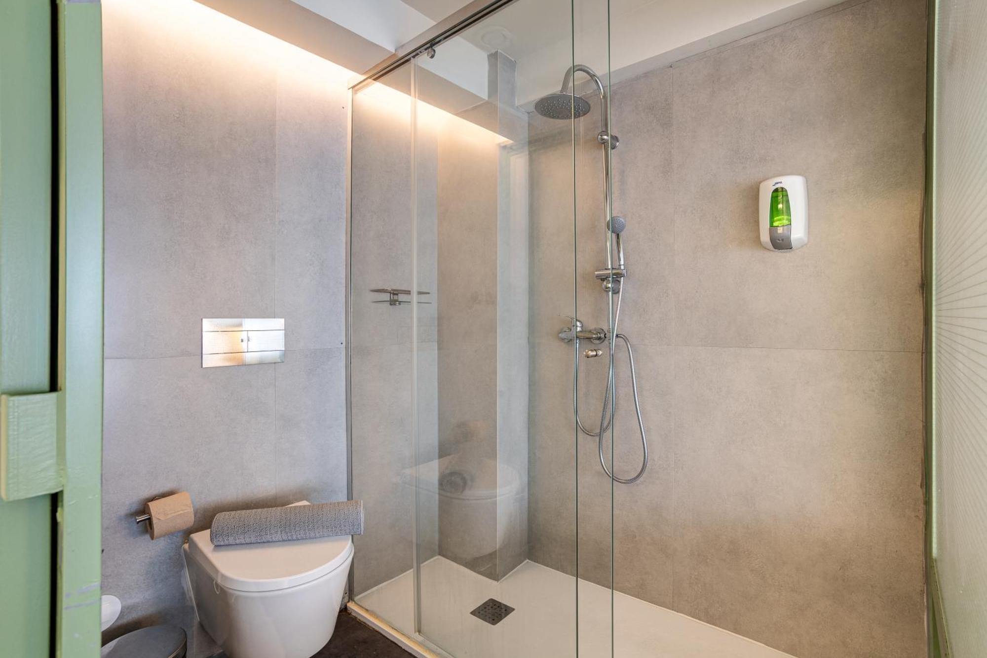 Out Marques Guest house Lisbon