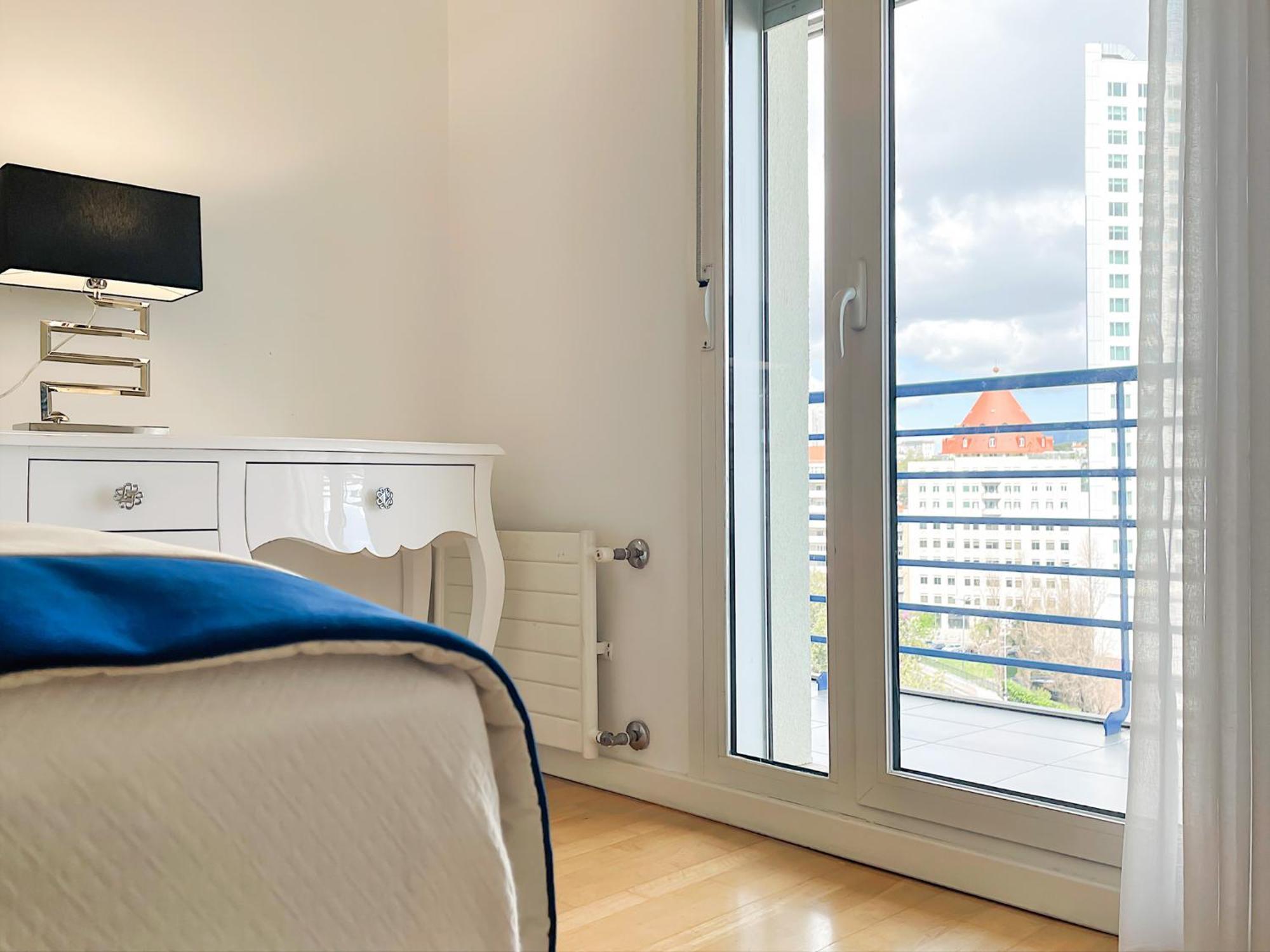 Prestige Entire 3 Bedroom Luxury Apartment