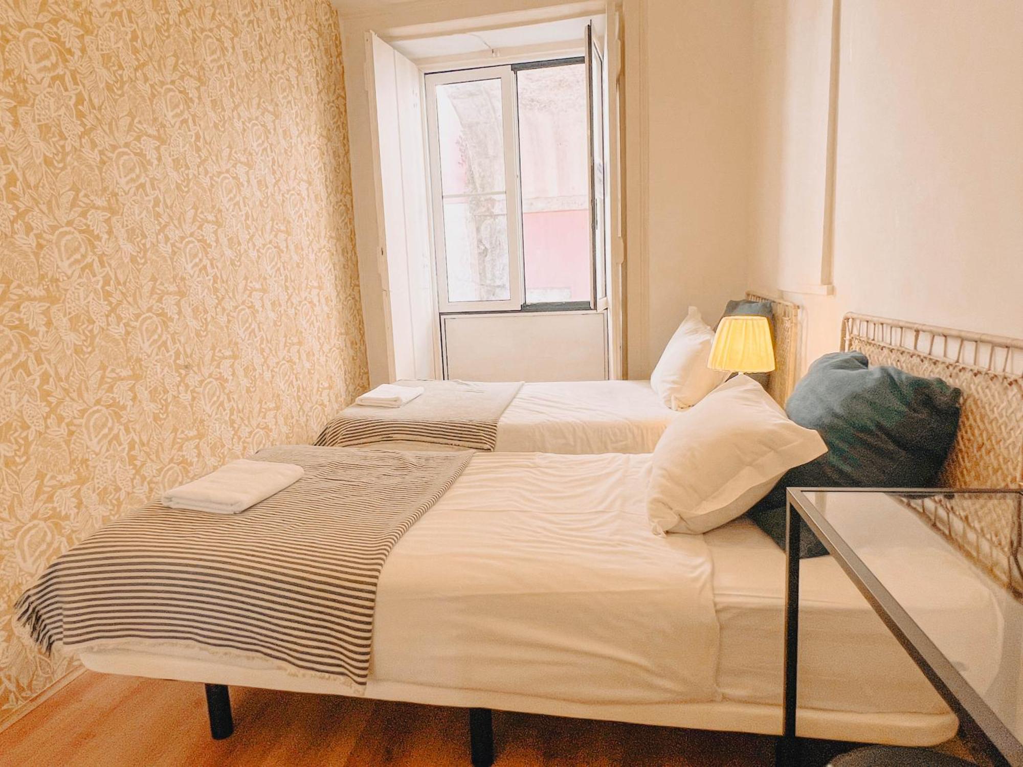 Apartment My Fair - Principe Real With Balcony Lisbon