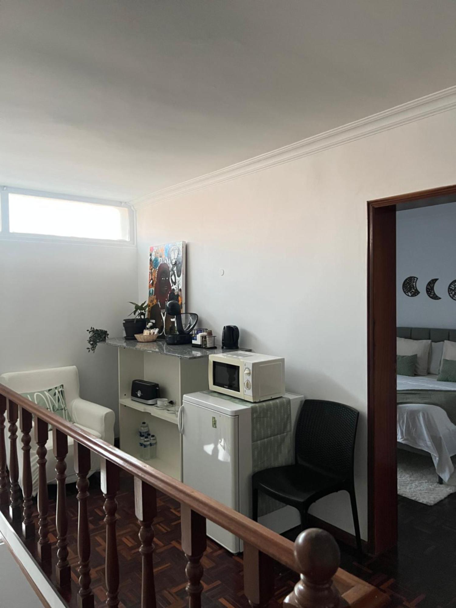 Alojamento de Acomodação e Pequeno-almoço Pink House - *