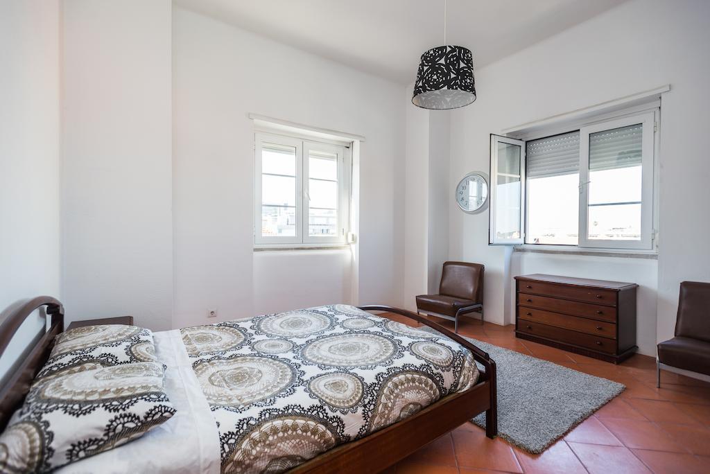 Lux Dinastia Lisbon