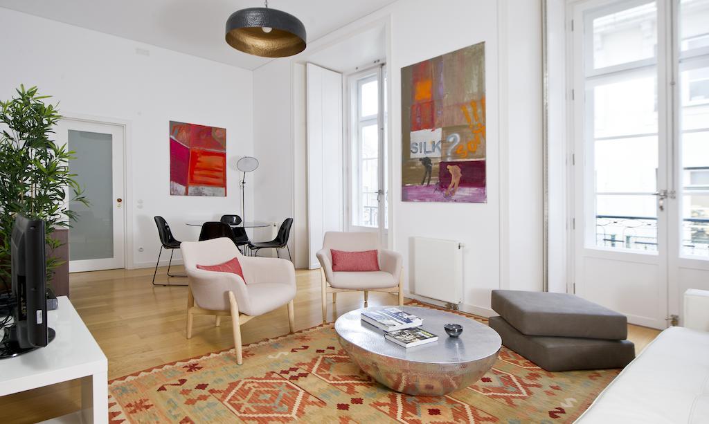 Apartment Designchiadoflats Lisbon