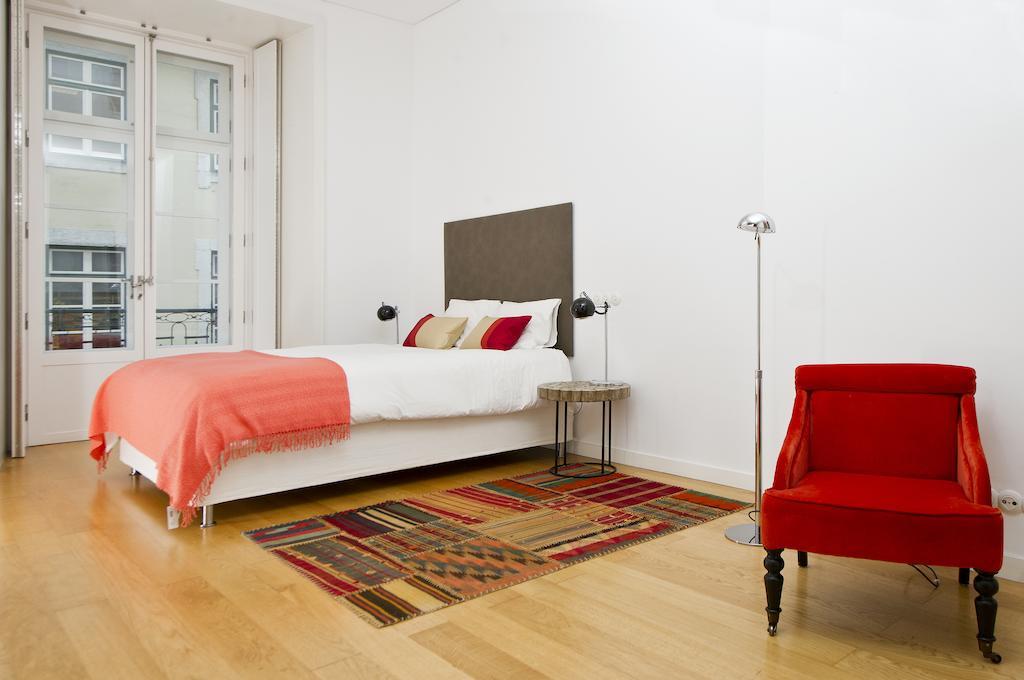 Apartment Designchiadoflats Lisbon