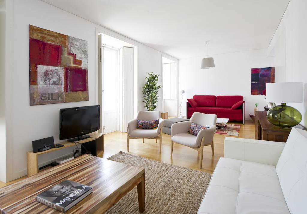 Apartment Designchiadoflats Lisbon