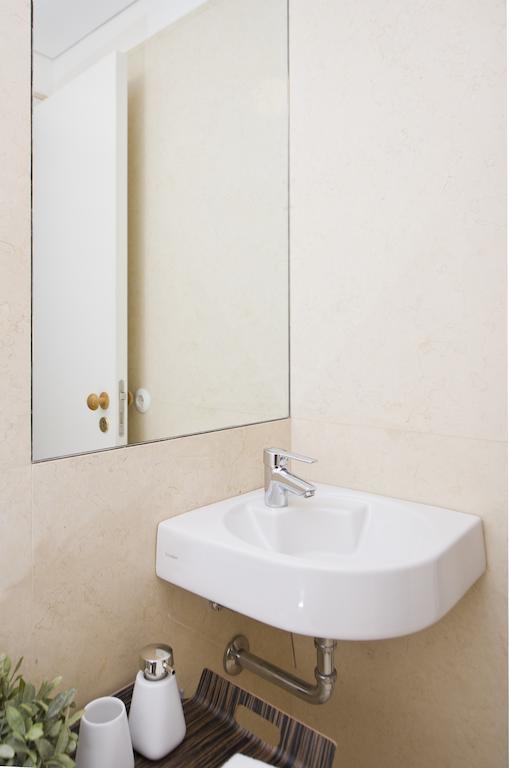 Apartment Designchiadoflats Lisbon