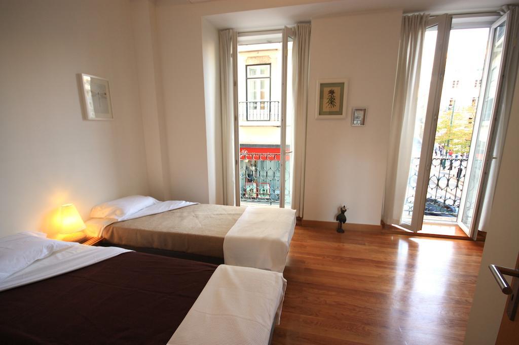 Myplace - Lisbon - Camoes
