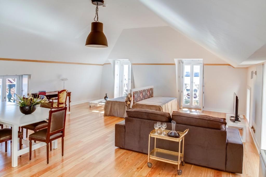 Palacio Camoes - Serviced Apartment