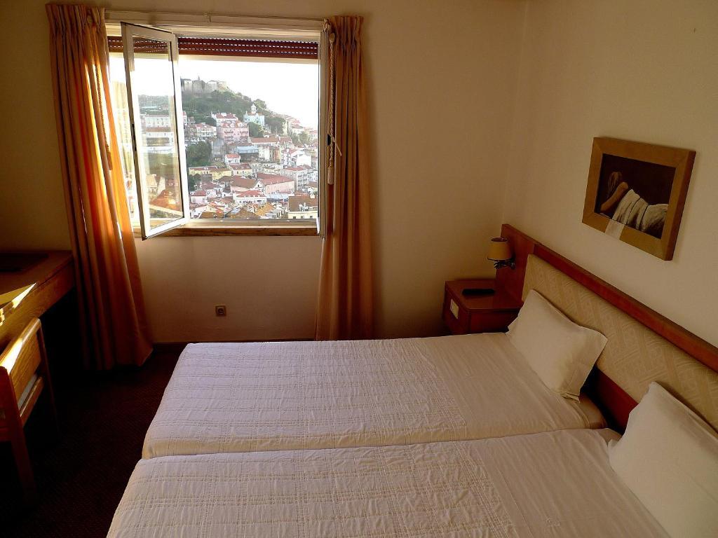 Hotel Albergaria Senhora Do Monte 3*