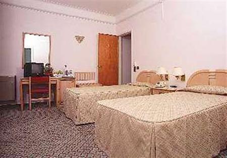 Sana Capitol Hotel 3*