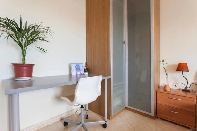Quarto em Acomodações Particulares Moscavide Nº 1 M1