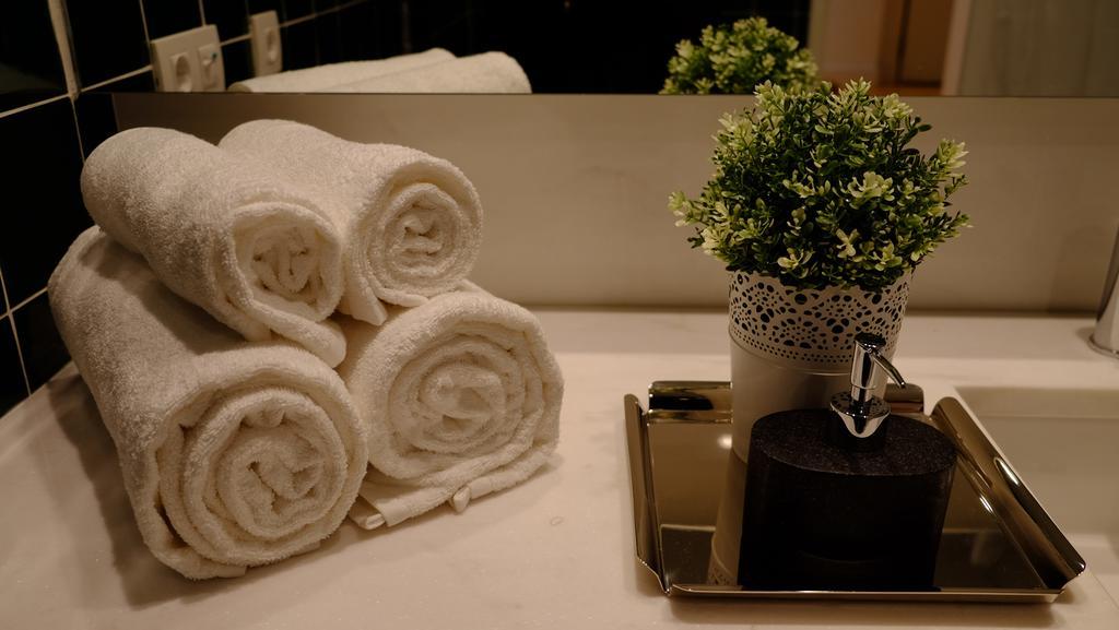 Finestay Palace Homestay Lisbon