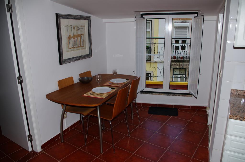 Apartment Sloped Ceiling Lisbon