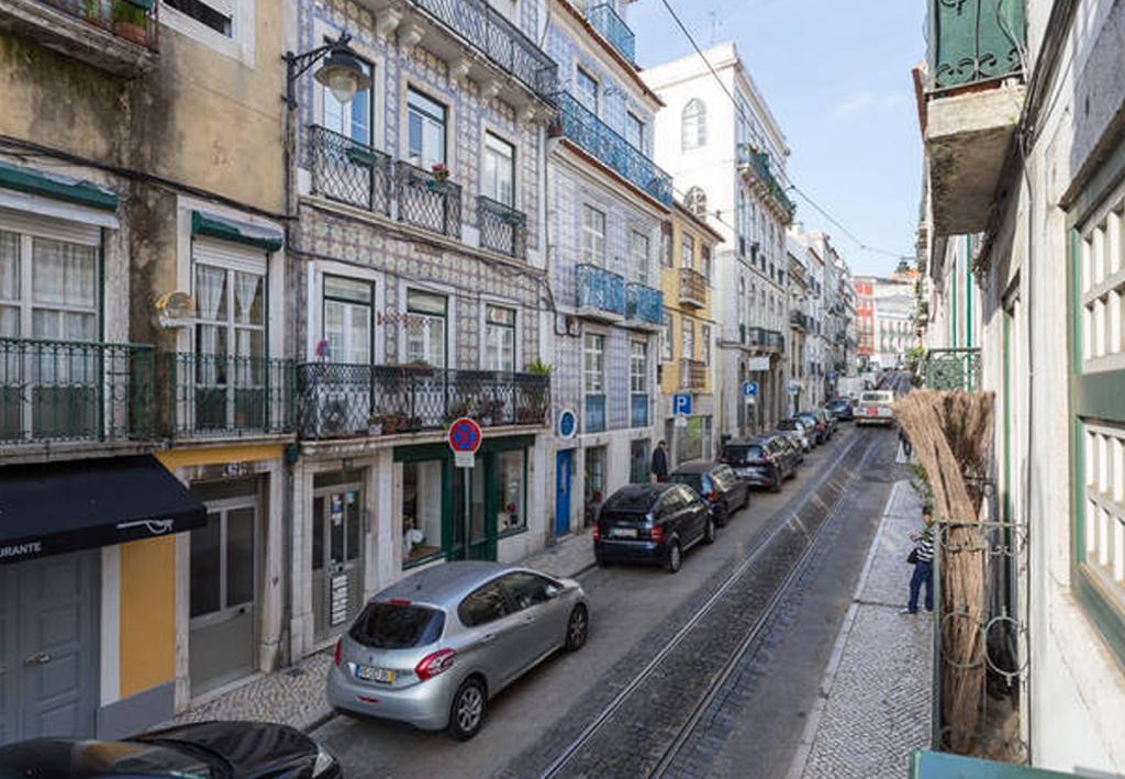 The Day Tripper At Chiado Apartment