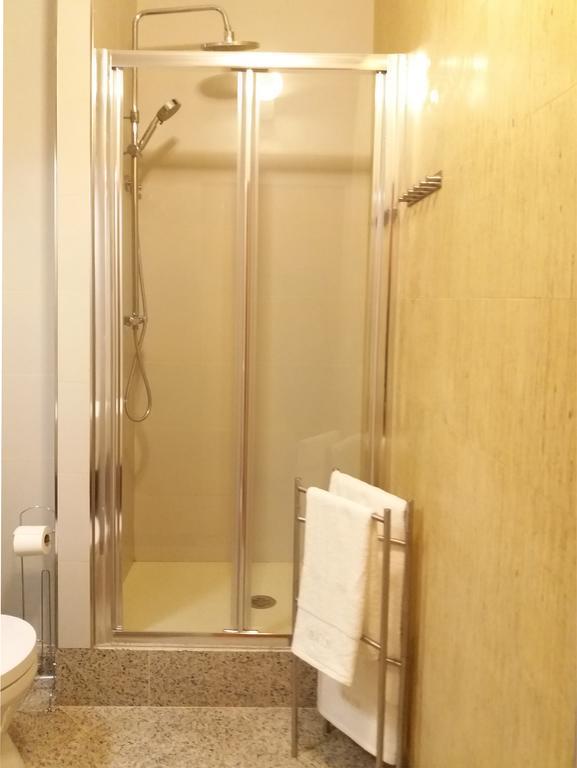 Quad Avenue Apartment Lisbon
