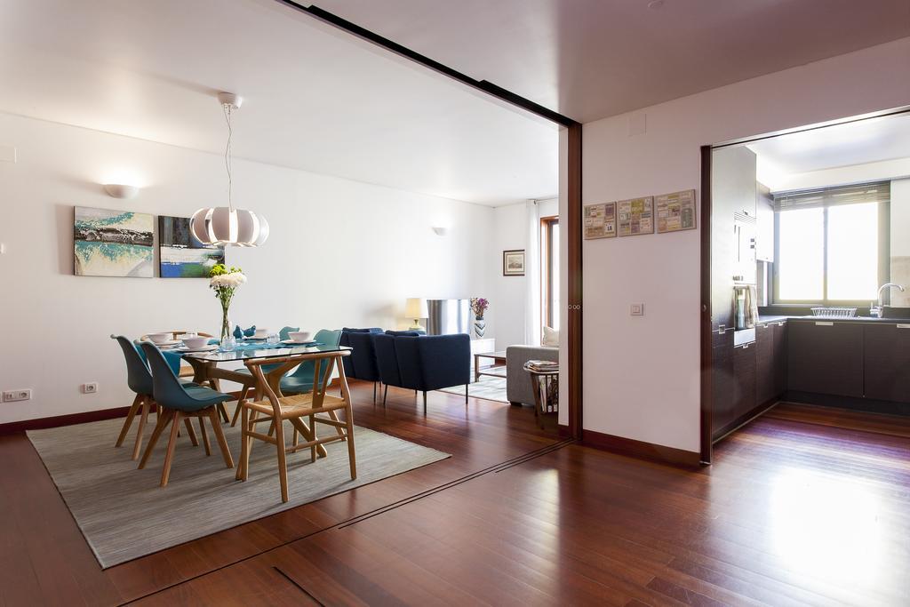 Apartment Charming 2-bedroom In The City Centre