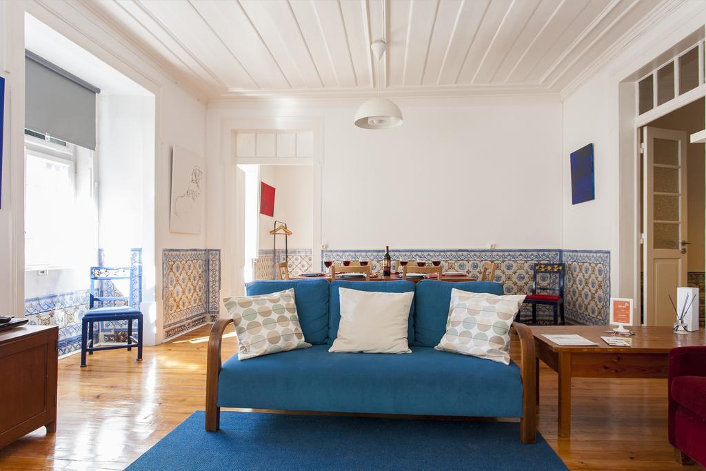Joivy Classic 3Br Home With Workspace In Chiado, 2Mins From Baixa-Chiado Subway Apartment