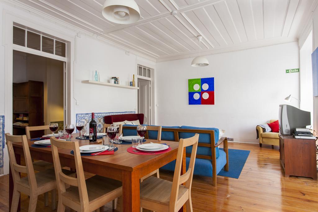 Joivy Classic 3Br Home With Workspace In Chiado, 2Mins From Baixa-Chiado Subway