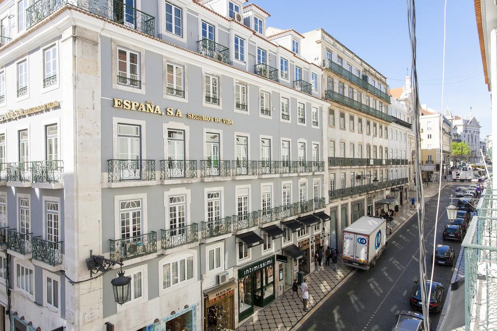 Joivy Classic 3Br Home With Workspace In Chiado, 2Mins From Baixa-Chiado Subway *