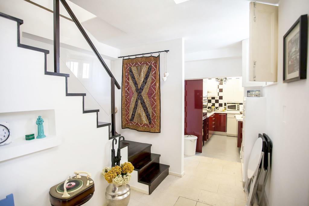 Lovelystay - Castle Hill Apartment