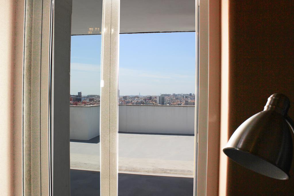 Quad Avenue Apartment