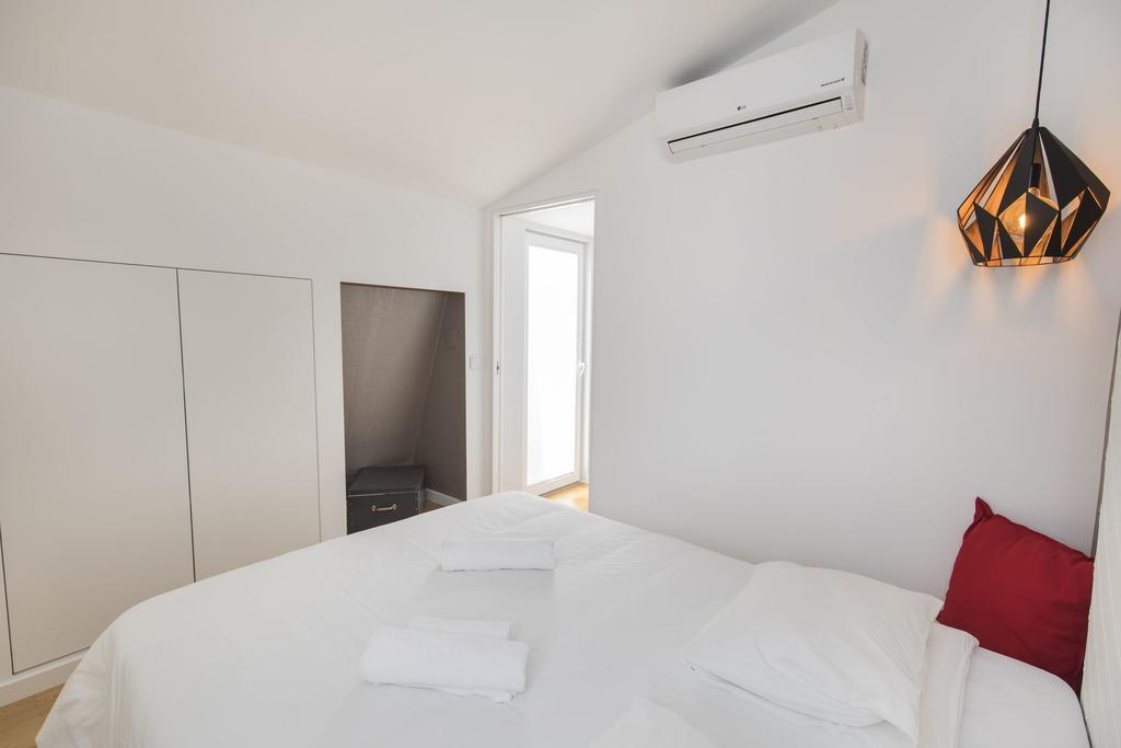 Lovelystay - 2bed Looking Good In Bairro Alto *