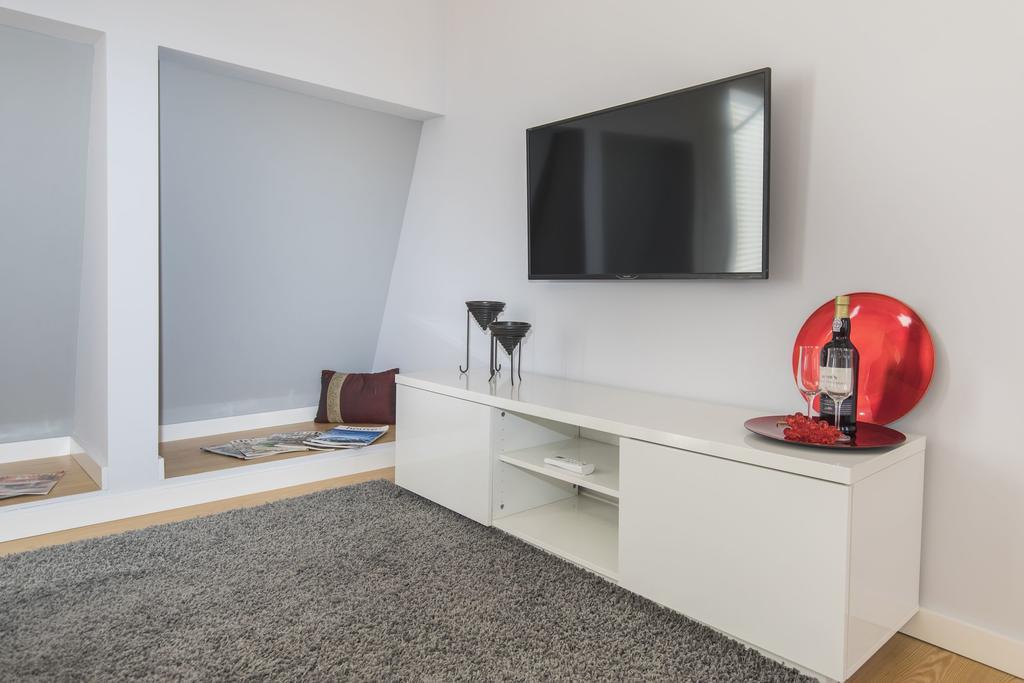 Lovelystay - 2bed Looking Good In Bairro Alto * Lisbon