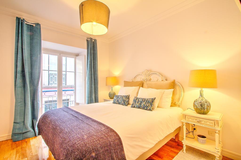 Apartment Heart Of Bairro Alto-live Like A Local *